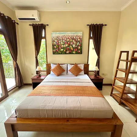 Naeera Guest House